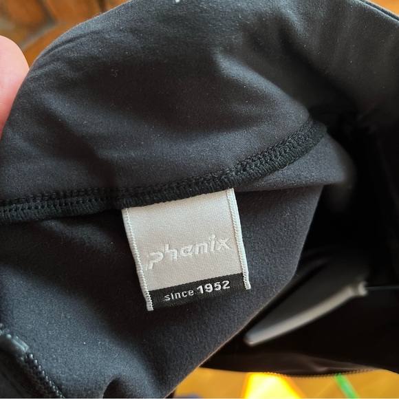 Phenix Pull Over Quarter Zip Base Middle Layer Silver Sparkle Detail - Picture 4 of 6